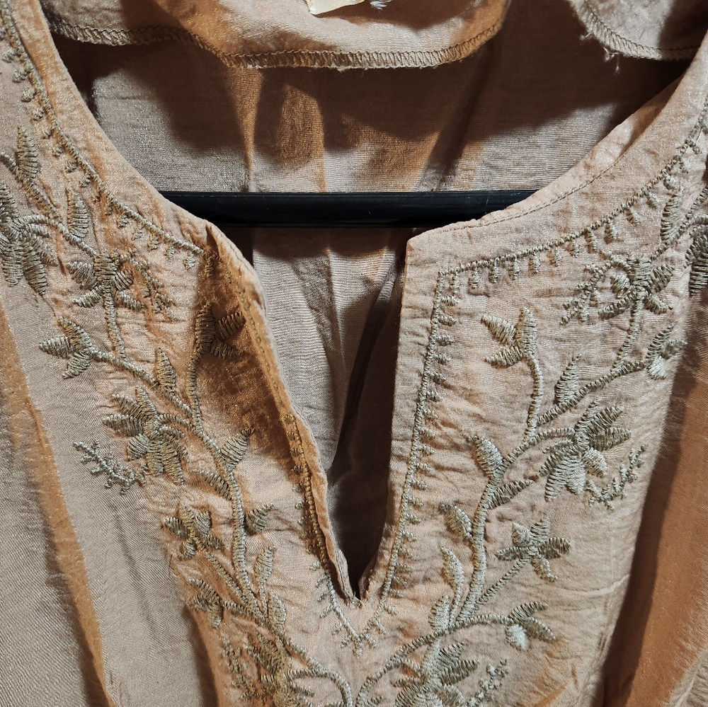 Blouse - Picture 2 of 7